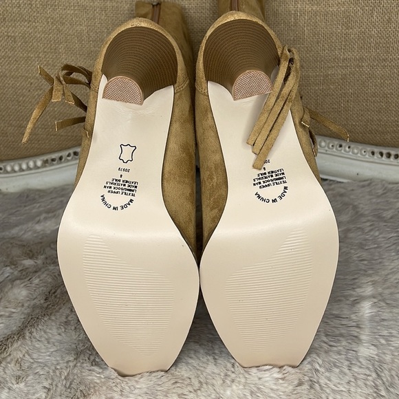 Newport News•Carmel Color•Boots - Picture 6 of 9